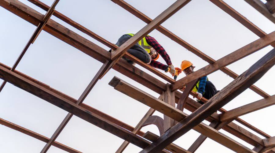 Professional gutter cleaning services in Bay City, TX